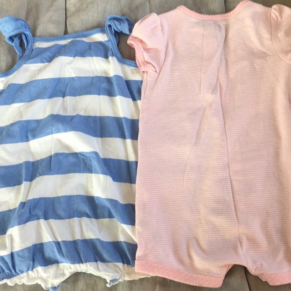 Carter’s romper bundle - Picture 4 of 4